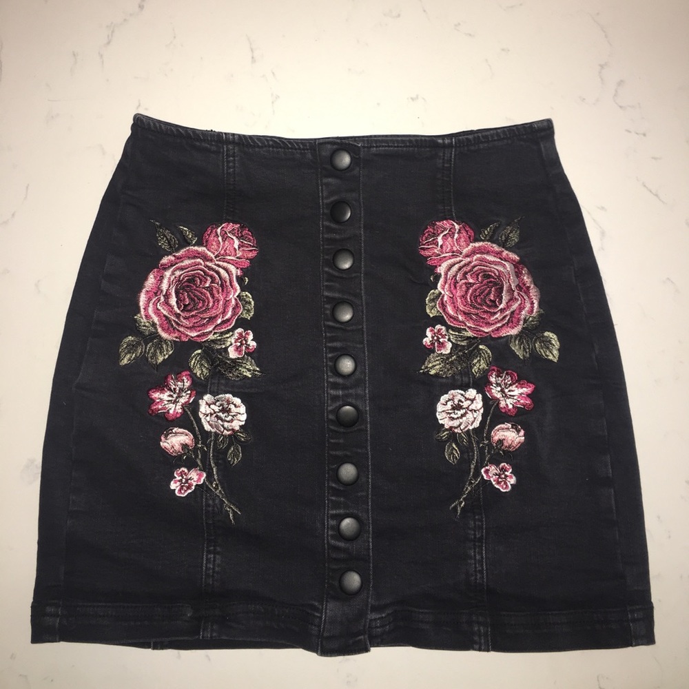 Kendall and Kylie Embroidered Jean Skirt